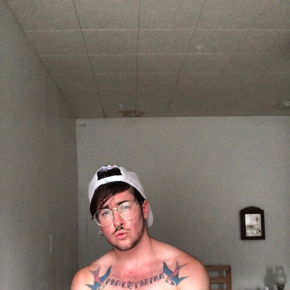 Meet your Posher, Tom